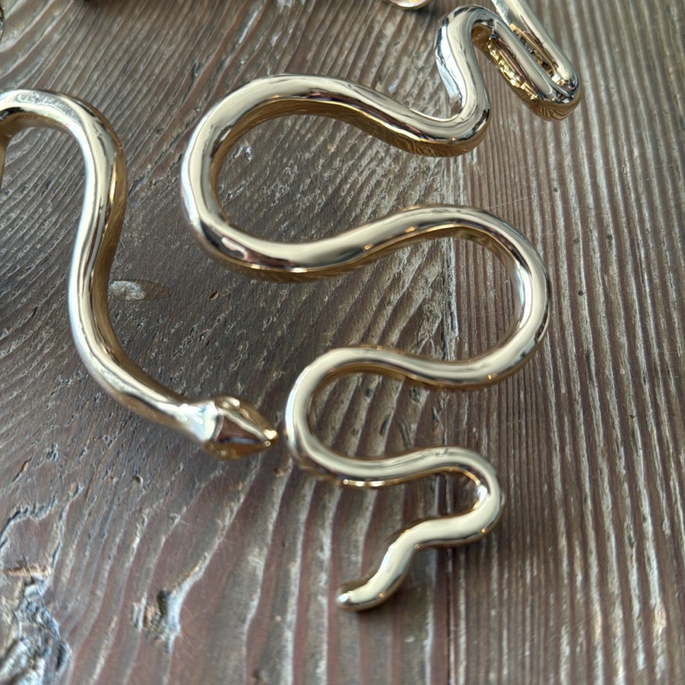 Snake Abstract Hinged Statement Necklace in gold color NWOT - Picture 4 of 4